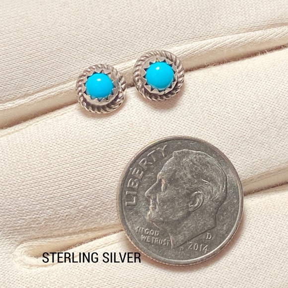 Zuni Serena Sanchez Sterling Silver & Turquoise Petit Snake Eye Post Earrings - Picture 5 of 9